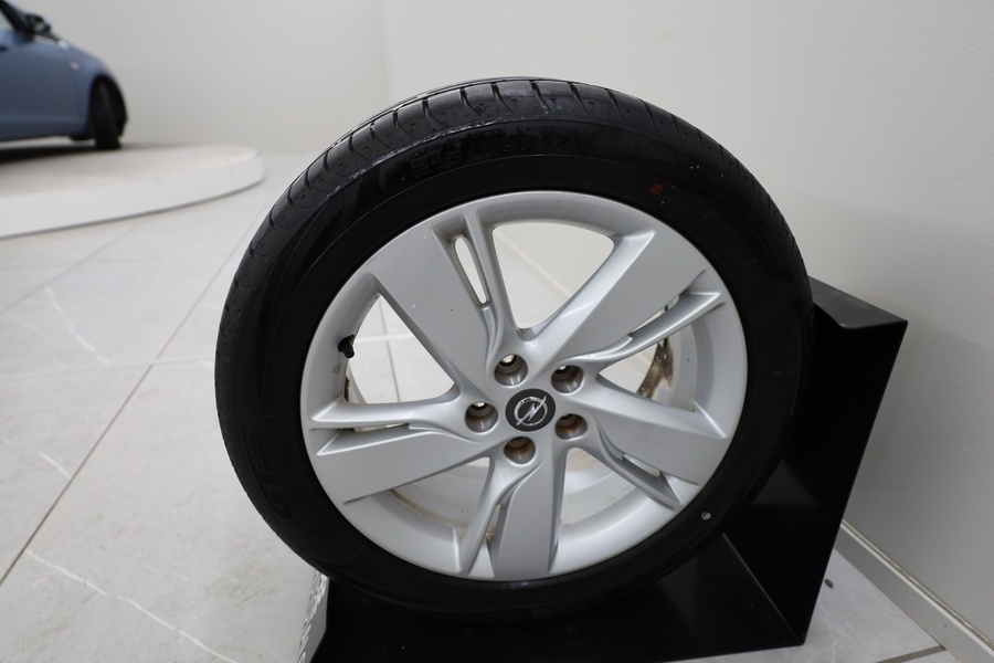 Opel Astra vaihtoauto