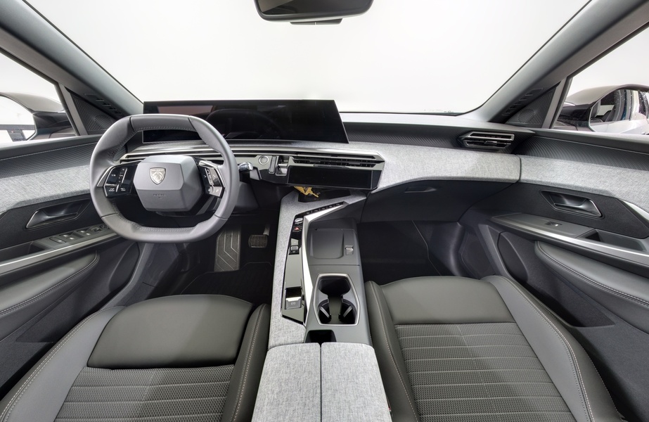 Peugeot E-3008 vaihtoauto