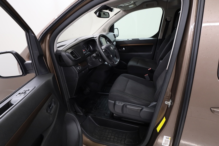 Toyota Proace Verso vaihtoauto