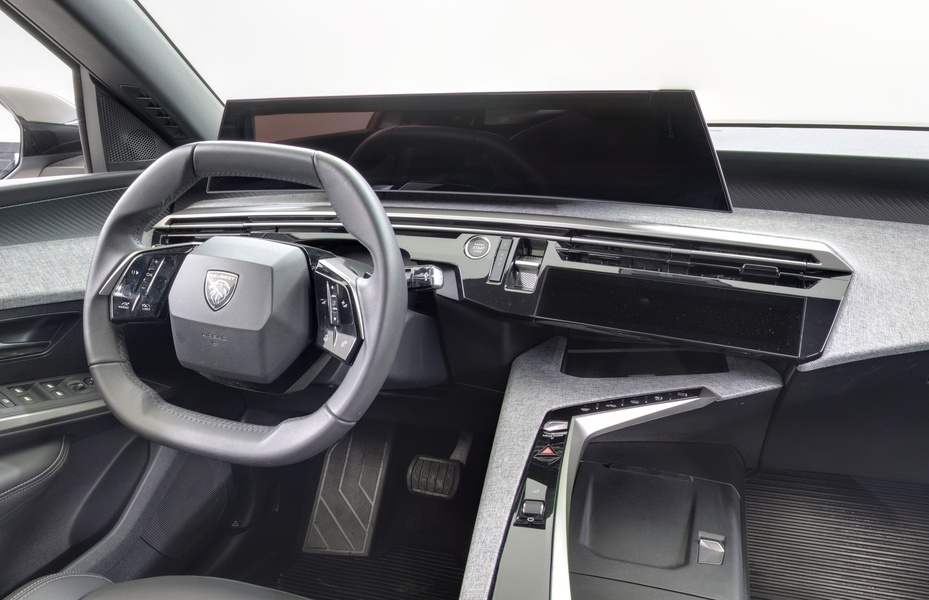 Peugeot E-3008 vaihtoauto