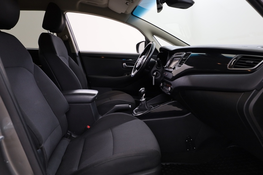 Kia Carens vaihtoauto