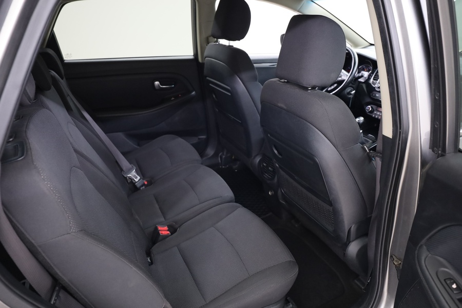 Kia Carens vaihtoauto