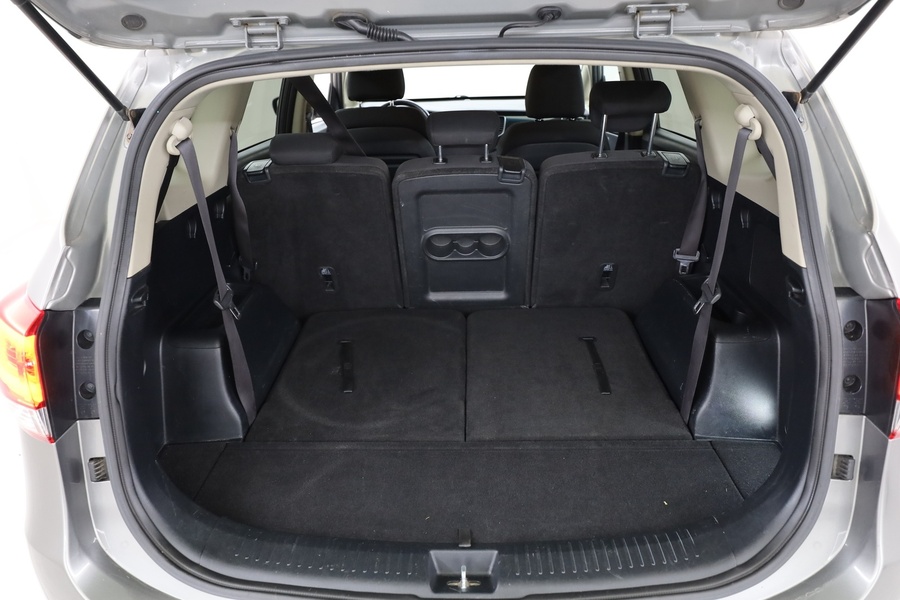 Kia Carens vaihtoauto