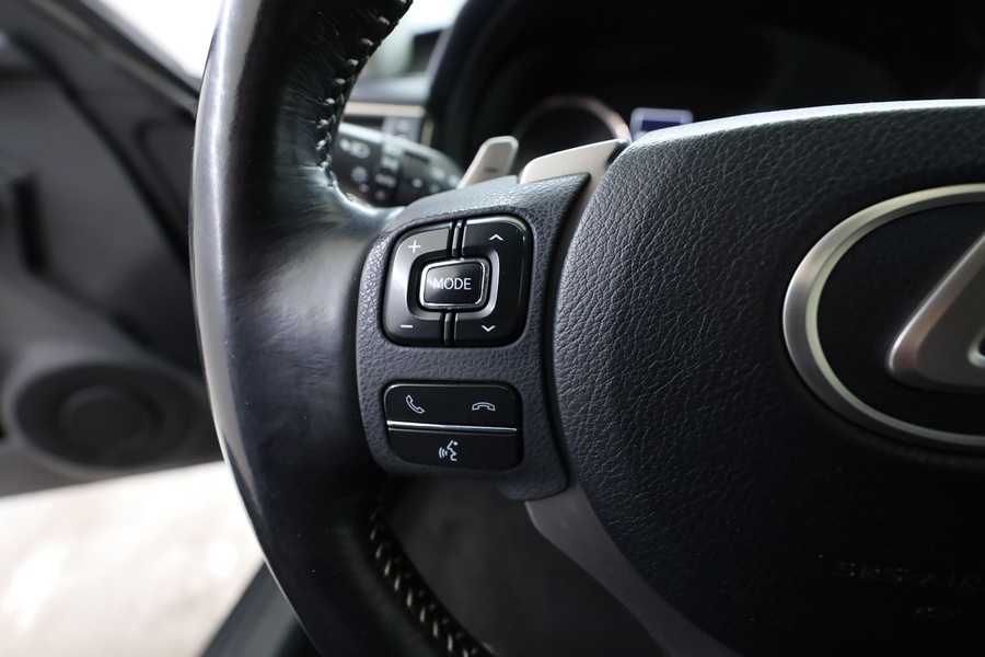 Lexus IS vaihtoauto