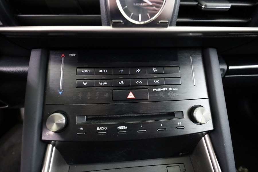 Lexus IS vaihtoauto
