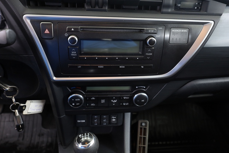 Toyota Auris vaihtoauto