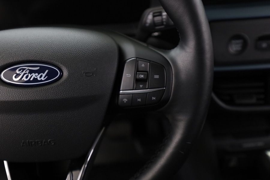 Ford Tourneo Courier vaihtoauto