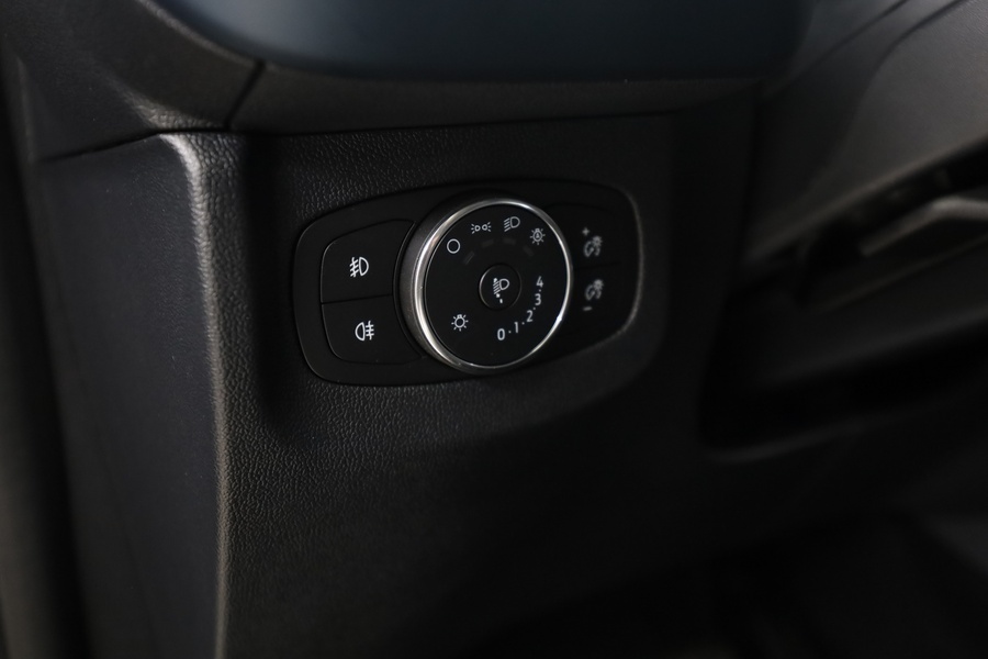 Ford Tourneo Courier vaihtoauto