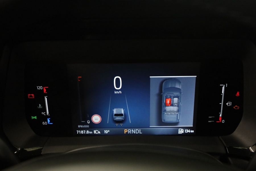 Ford Tourneo Courier vaihtoauto