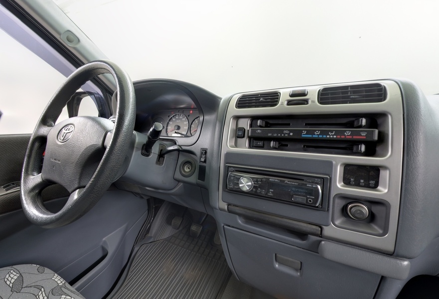 Toyota Hiace vaihtoauto