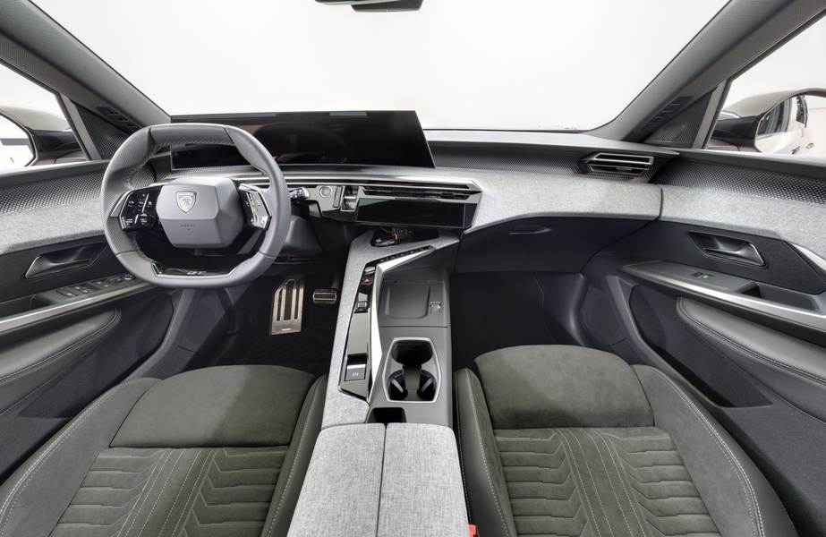 Peugeot E-5008 vaihtoauto