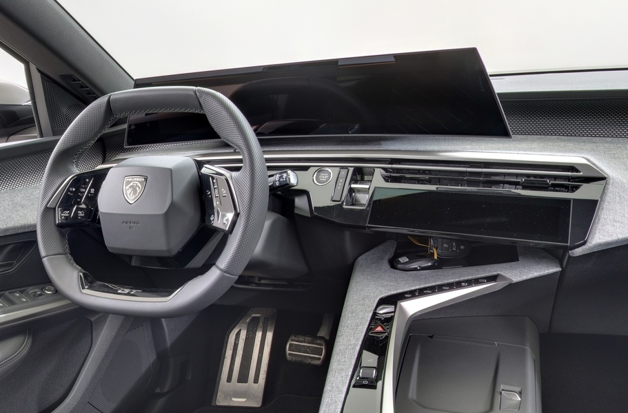 Peugeot E-5008 vaihtoauto