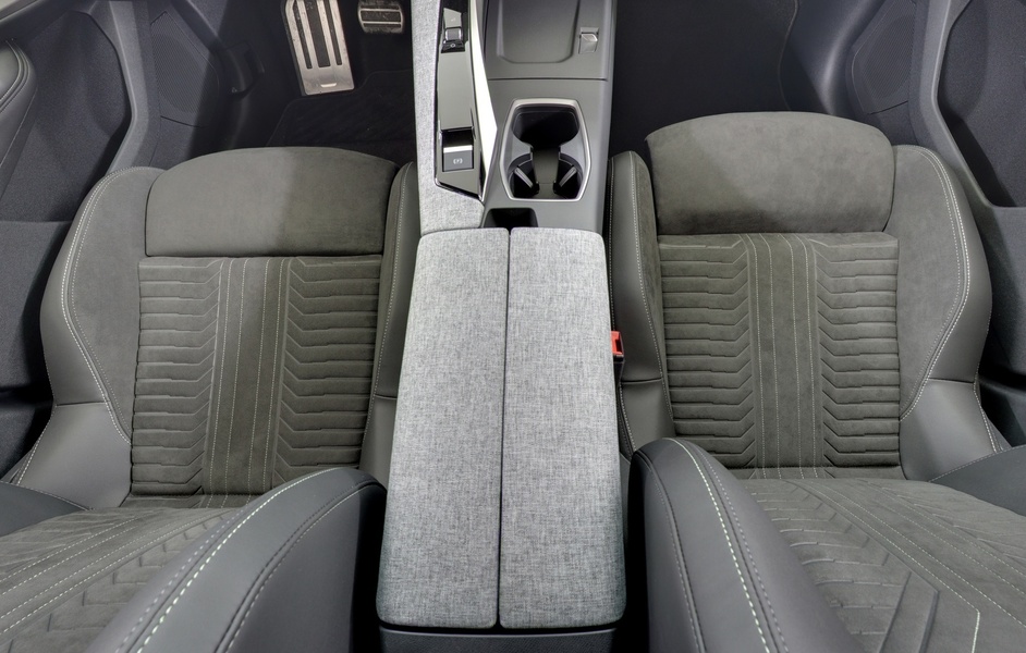 Peugeot E-5008 vaihtoauto