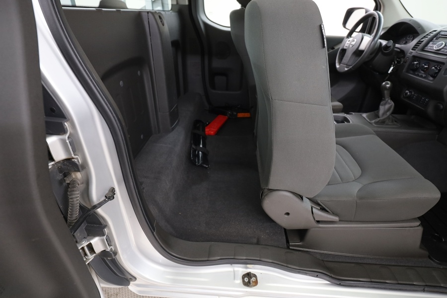 Nissan Navara vaihtoauto