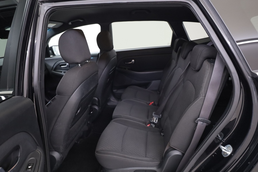 Kia Carens vaihtoauto