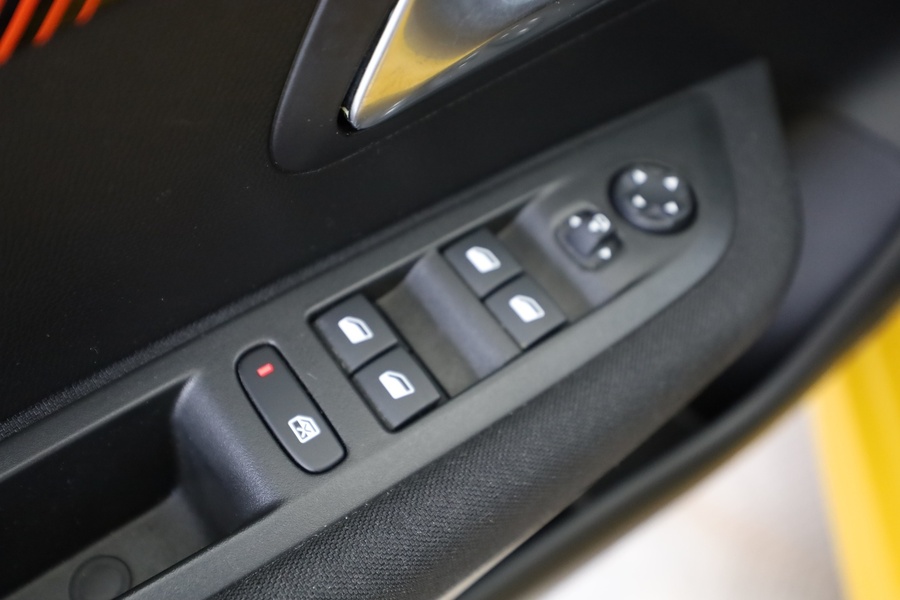 Peugeot 208 vaihtoauto