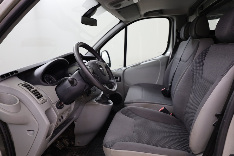 Opel Vivaro vaihtoauto