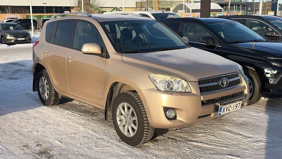 Toyota RAV4 vaihtoauto