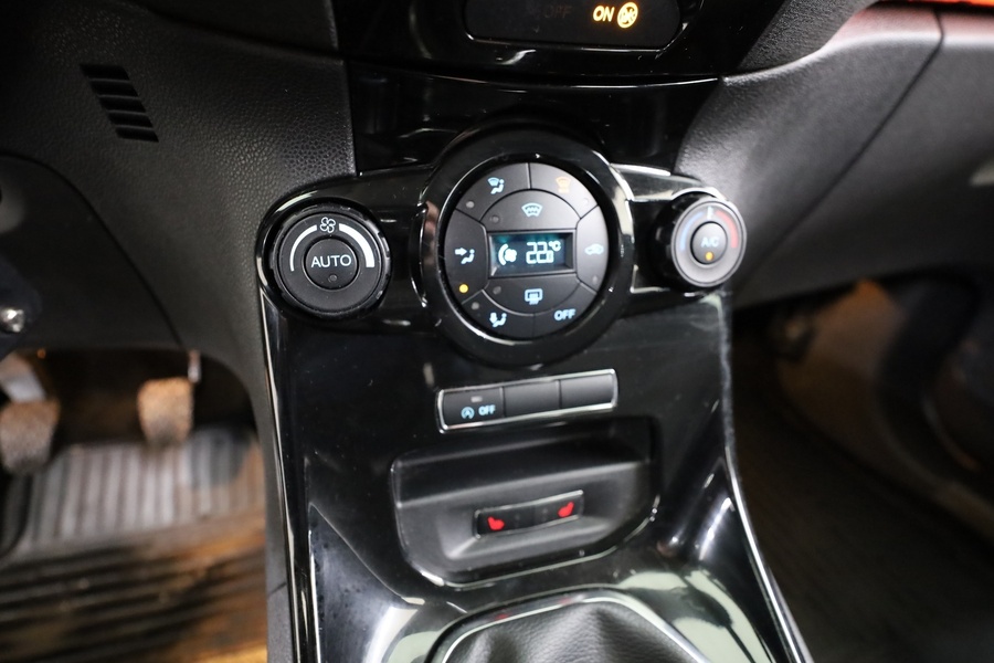 Ford Fiesta vaihtoauto