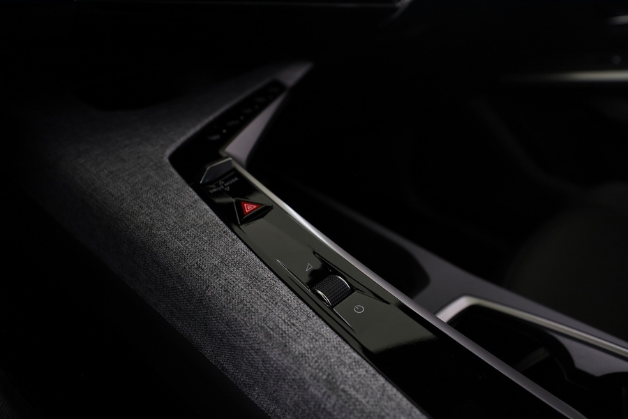 Peugeot E-5008 vaihtoauto