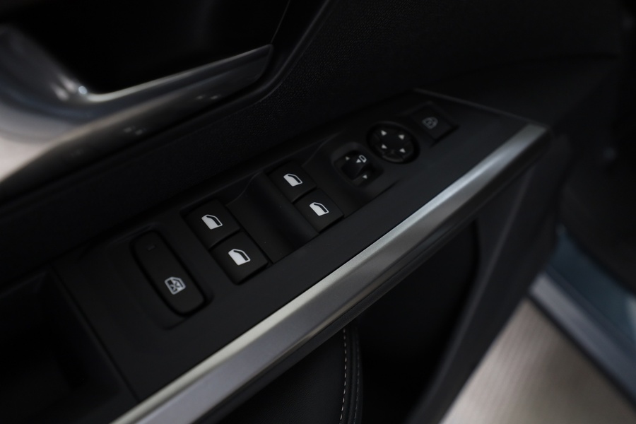 Peugeot E-5008 vaihtoauto