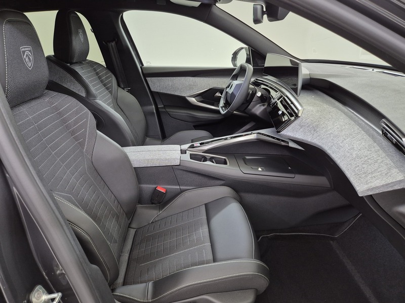 Peugeot E-3008 vaihtoauto