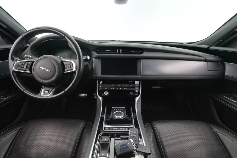 Jaguar XF vaihtoauto