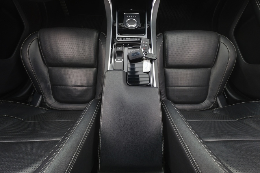 Jaguar XF vaihtoauto