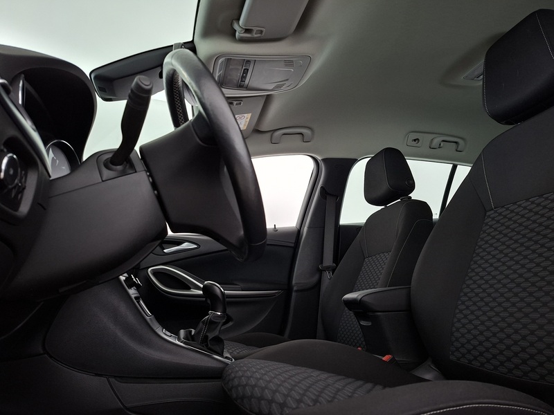 Opel Astra vaihtoauto