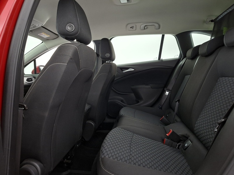 Opel Astra vaihtoauto