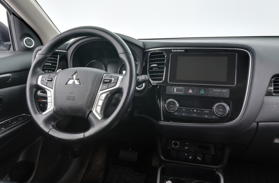 Mitsubishi Outlander PHEV vaihtoauto