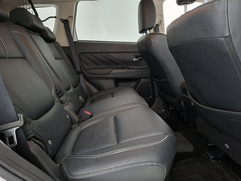 Mitsubishi Outlander PHEV vaihtoauto