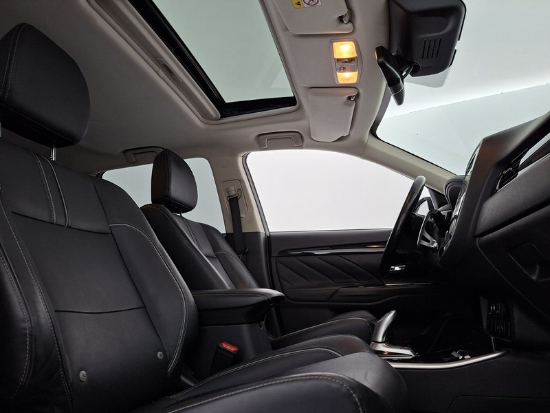 Mitsubishi Outlander PHEV vaihtoauto