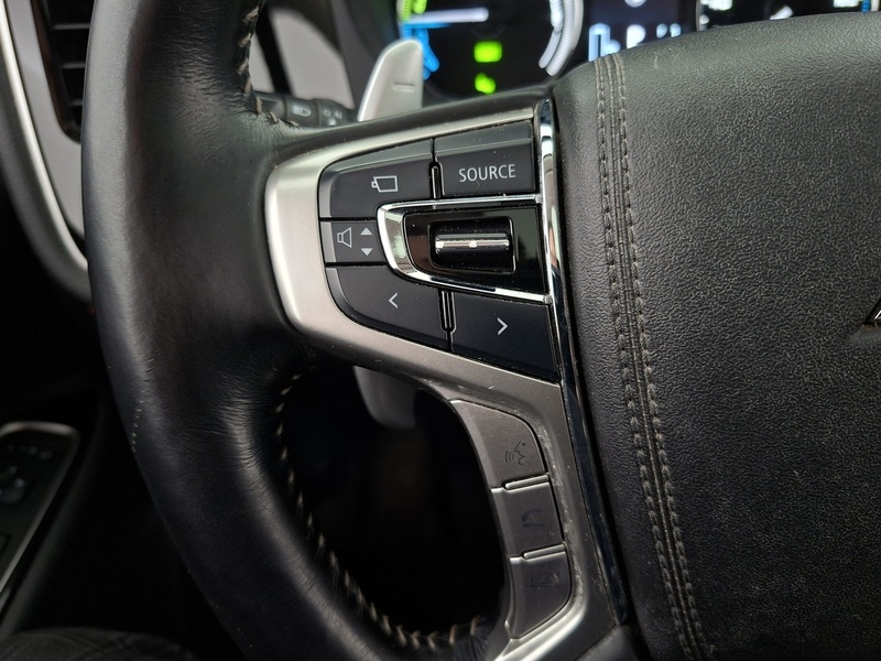 Mitsubishi Outlander PHEV vaihtoauto