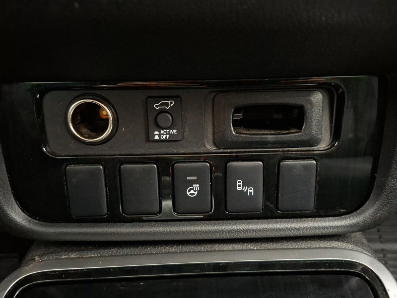 Mitsubishi Outlander PHEV vaihtoauto