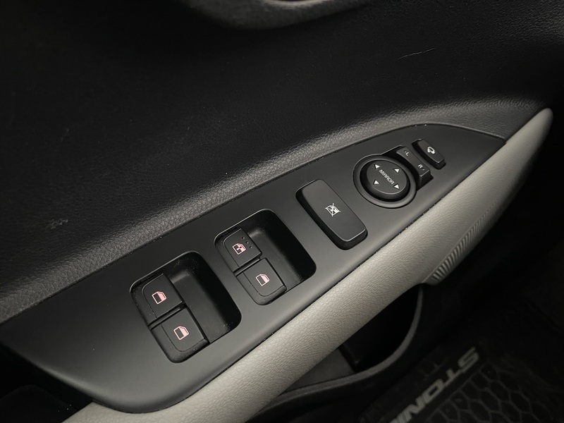 Kia Stonic vaihtoauto