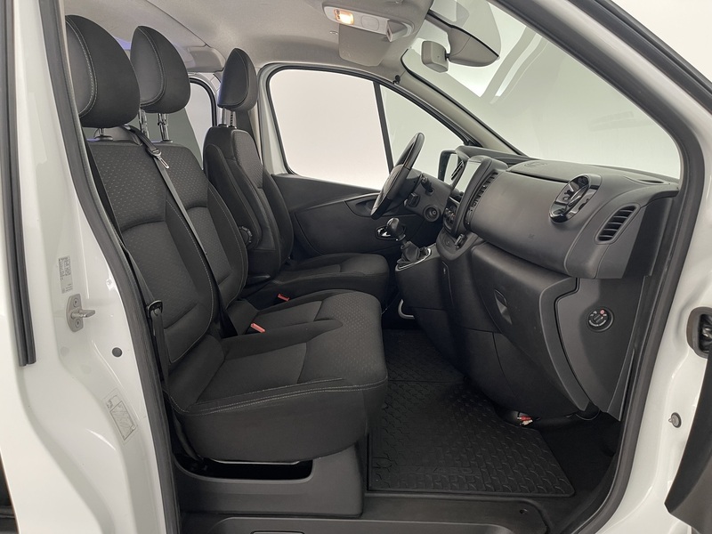 Opel Vivaro vaihtoauto