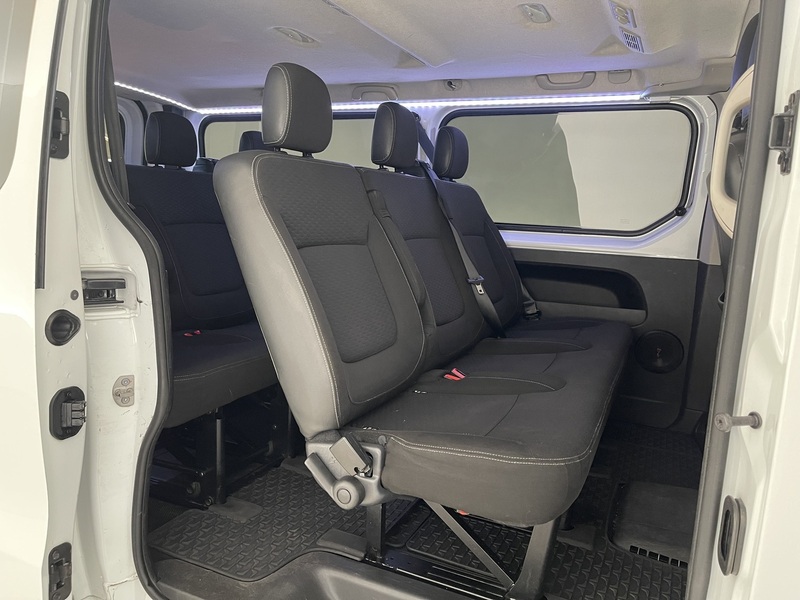 Opel Vivaro vaihtoauto