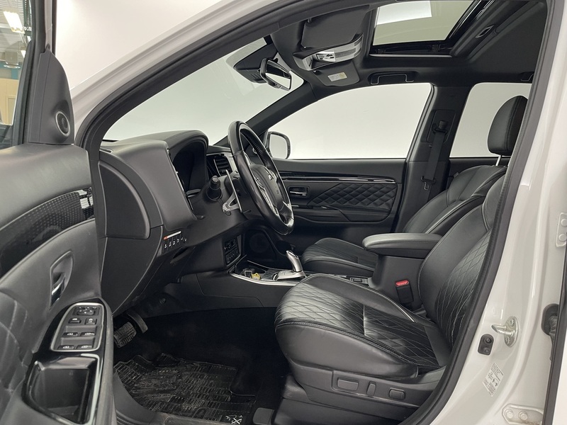 Mitsubishi Outlander PHEV vaihtoauto