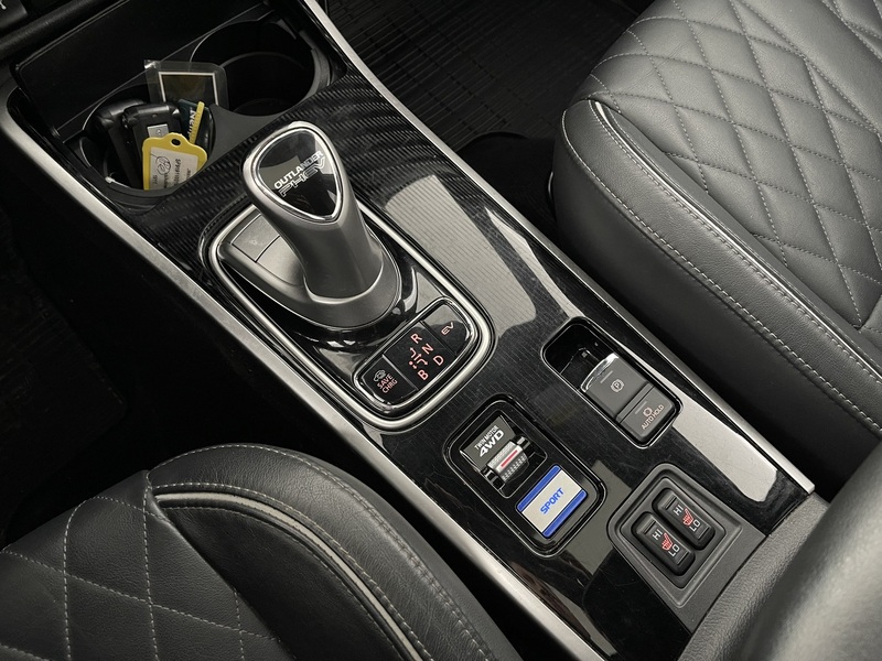 Mitsubishi Outlander PHEV vaihtoauto