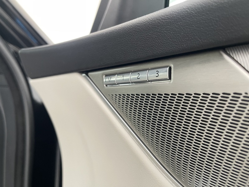 Jaguar F-PACE vaihtoauto