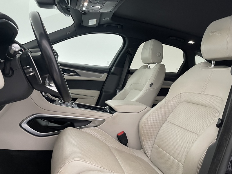 Jaguar F-PACE vaihtoauto