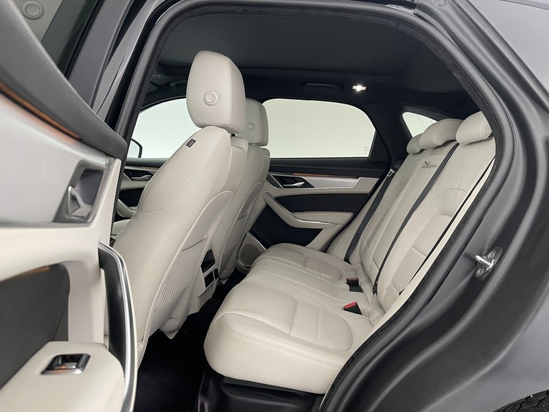 Jaguar F-PACE vaihtoauto