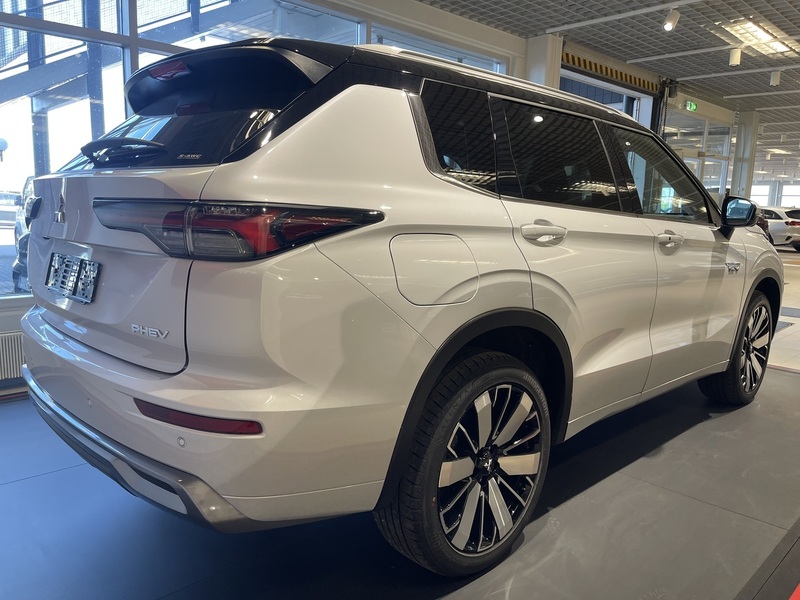 Mitsubishi Outlander vaihtoauto