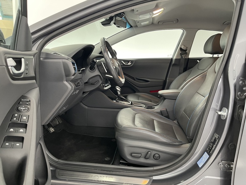 Hyundai IONIQ plug-in vaihtoauto