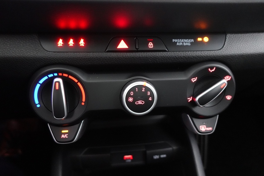 Kia Stonic vaihtoauto