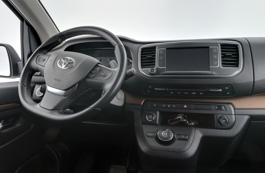 Toyota Proace Verso vaihtoauto