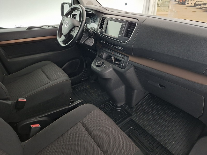Toyota Proace Verso vaihtoauto