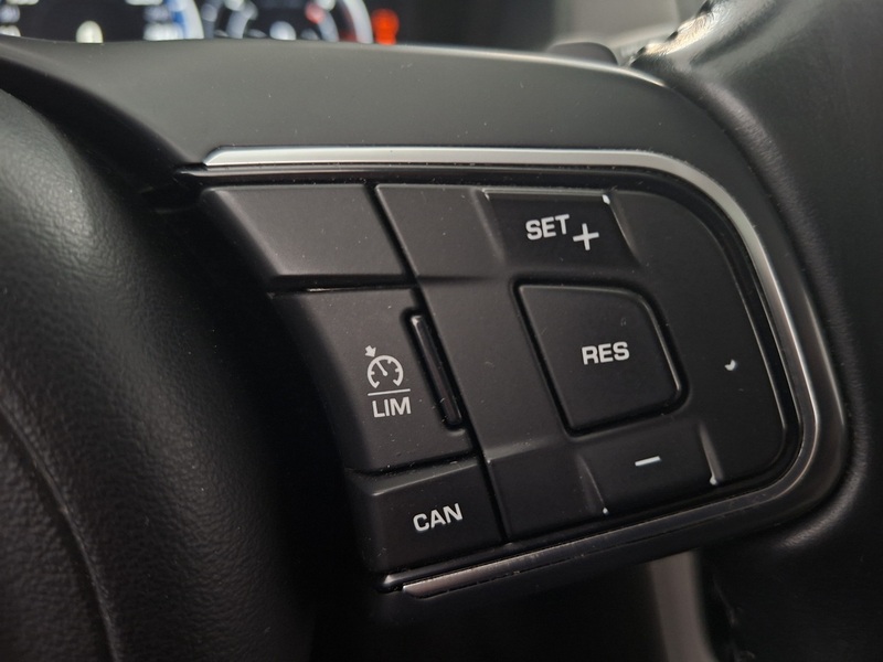 Jaguar F-PACE vaihtoauto