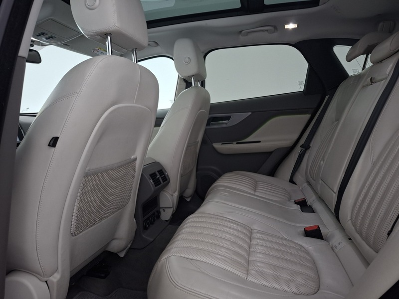 Jaguar F-PACE vaihtoauto